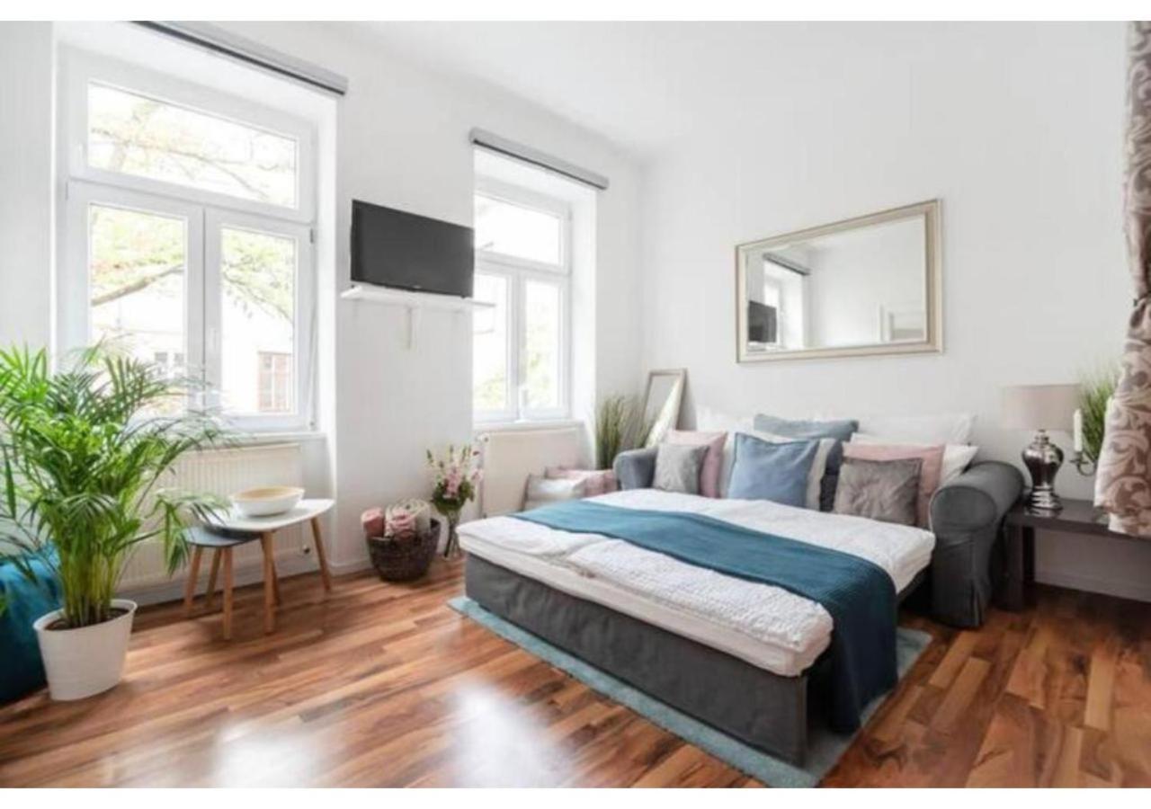 Luxurious And Bright, 5 Min To City Center Apartment Виена Екстериор снимка