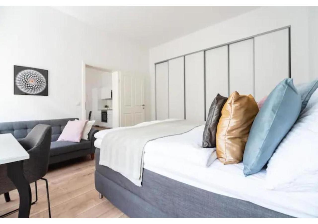 Luxurious And Bright, 5 Min To City Center Apartment Виена Екстериор снимка