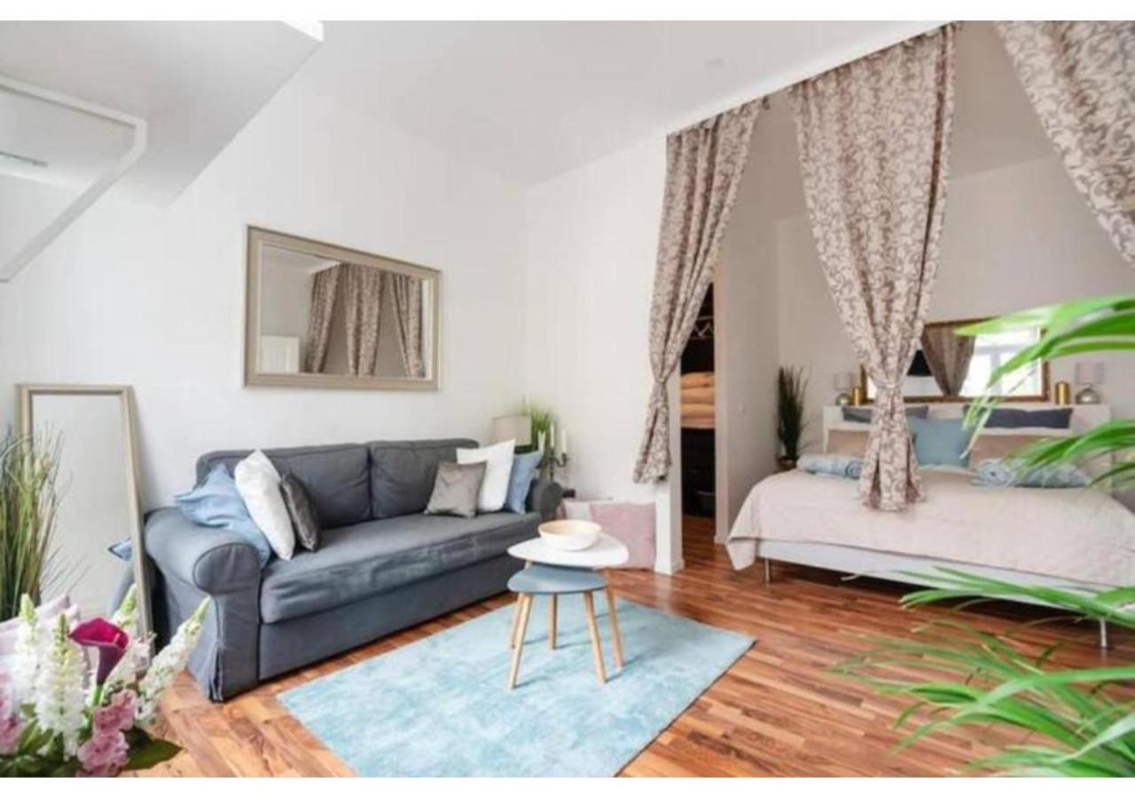 Luxurious And Bright, 5 Min To City Center Apartment Виена Екстериор снимка