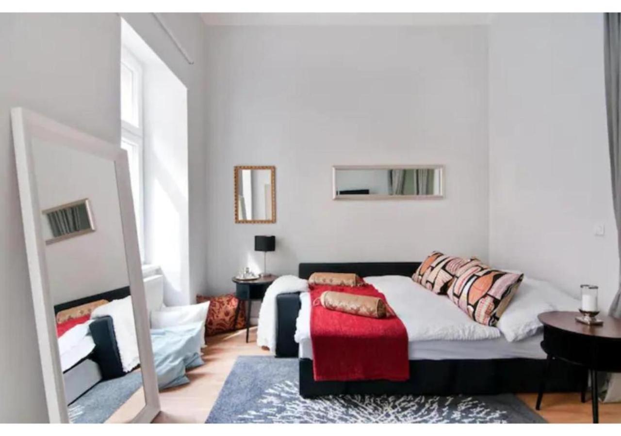 Luxurious And Bright, 5 Min To City Center Apartment Виена Екстериор снимка