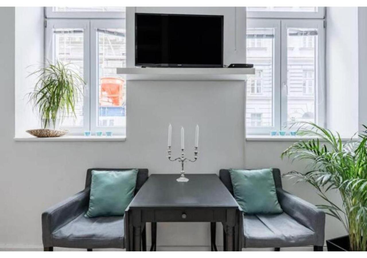 Luxurious And Bright, 5 Min To City Center Apartment Виена Екстериор снимка