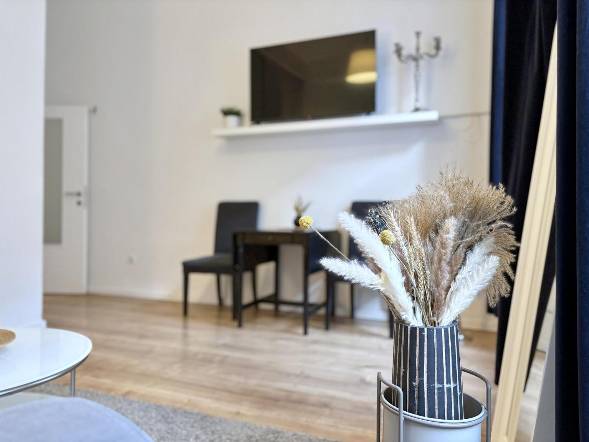 Luxurious And Bright, 5 Min To City Center Apartment Виена Екстериор снимка